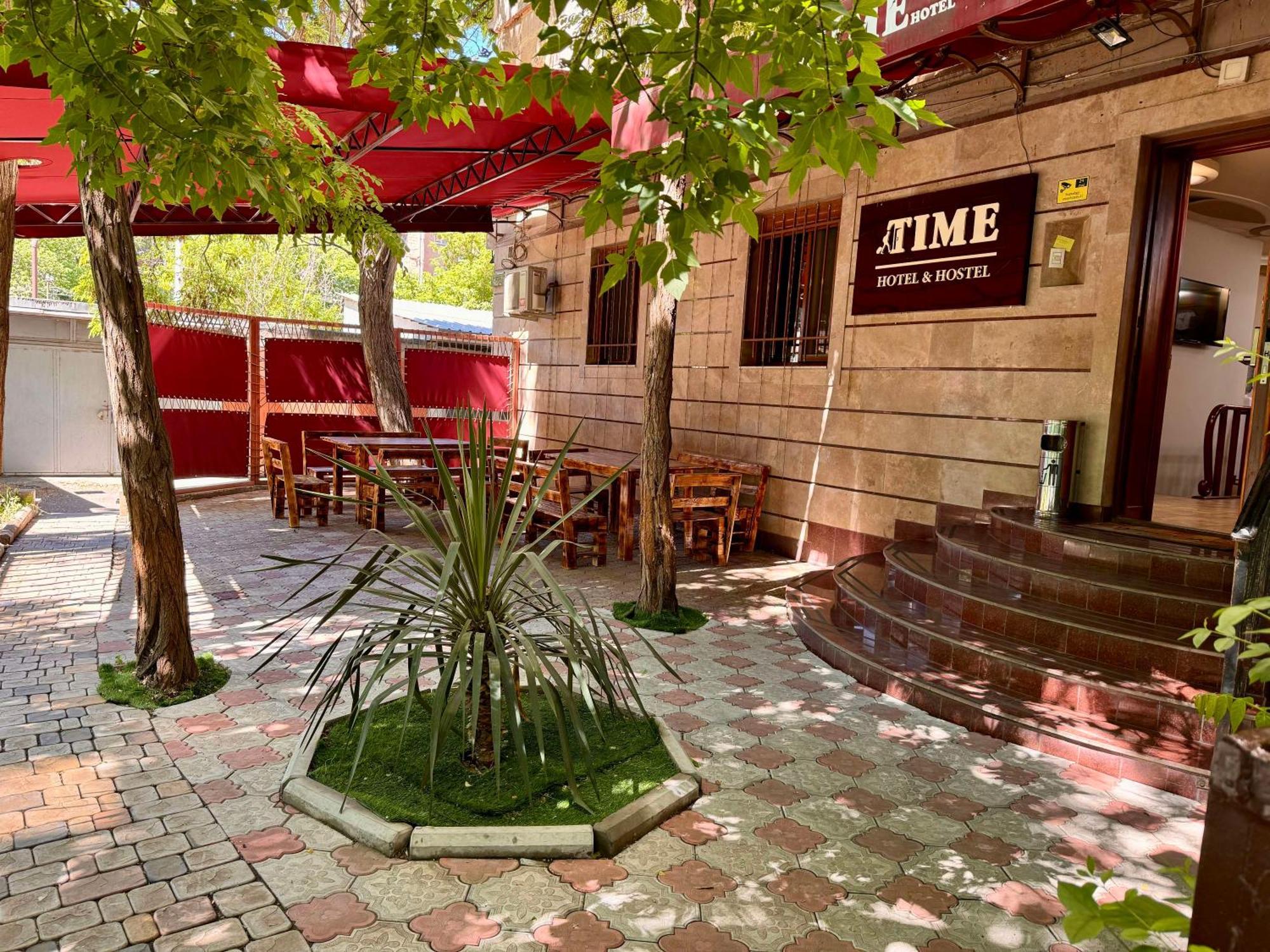 Time Hotel & Tours Yerevan Exterior photo