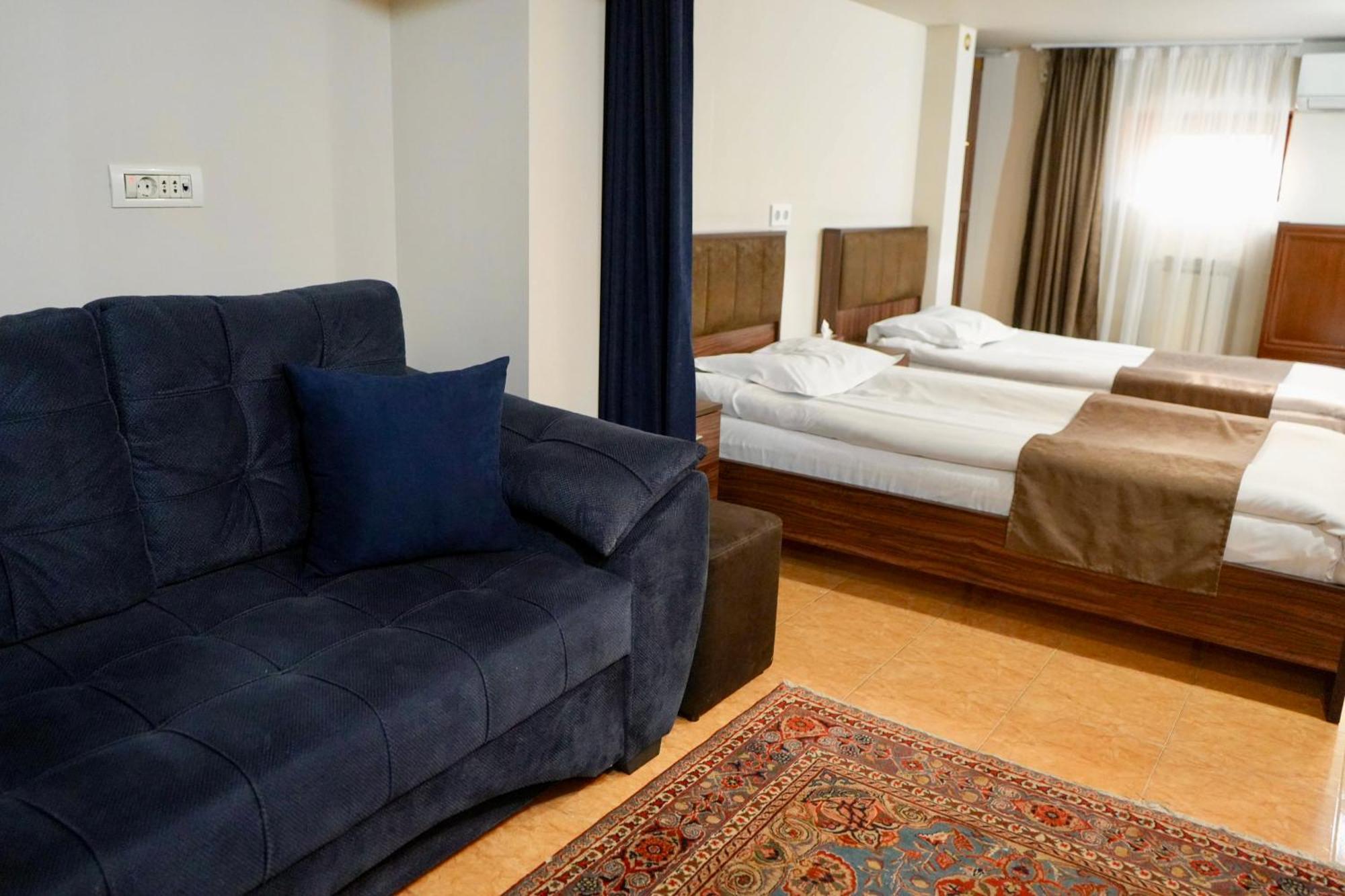 Time Hotel & Tours Yerevan Room photo